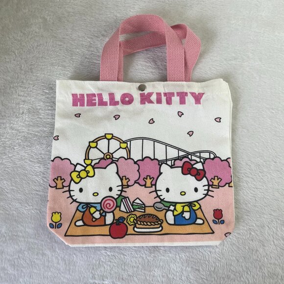 NEW HelloKitty Tote bag - Picture 1 of 5